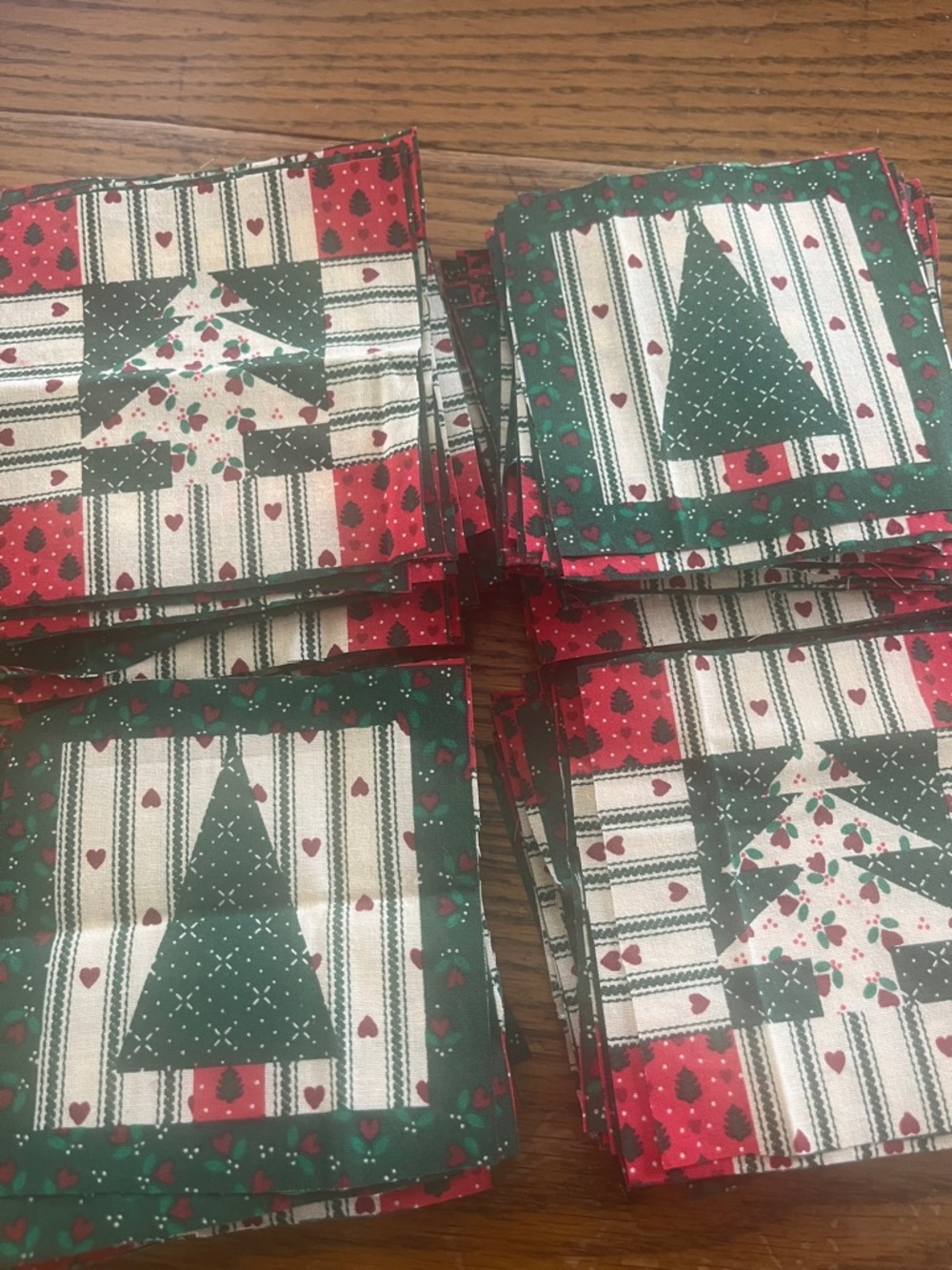 Holiday Patchwork Tree cotton quilt patches - Red & Green